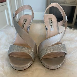 Nina silver heels size 8
